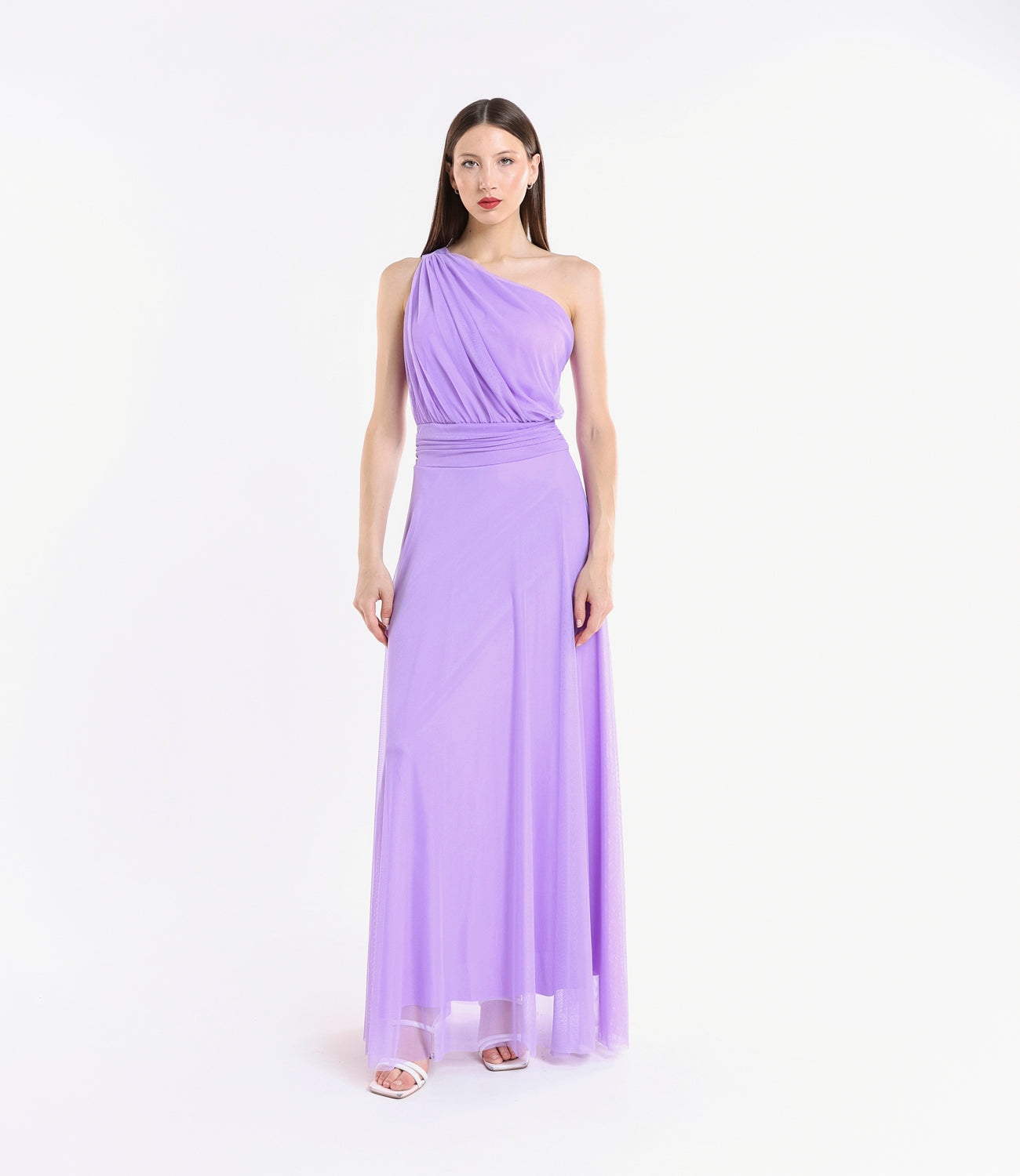 Abito lungo monospalla in tulle lilla, drappeggi fluidi al busto