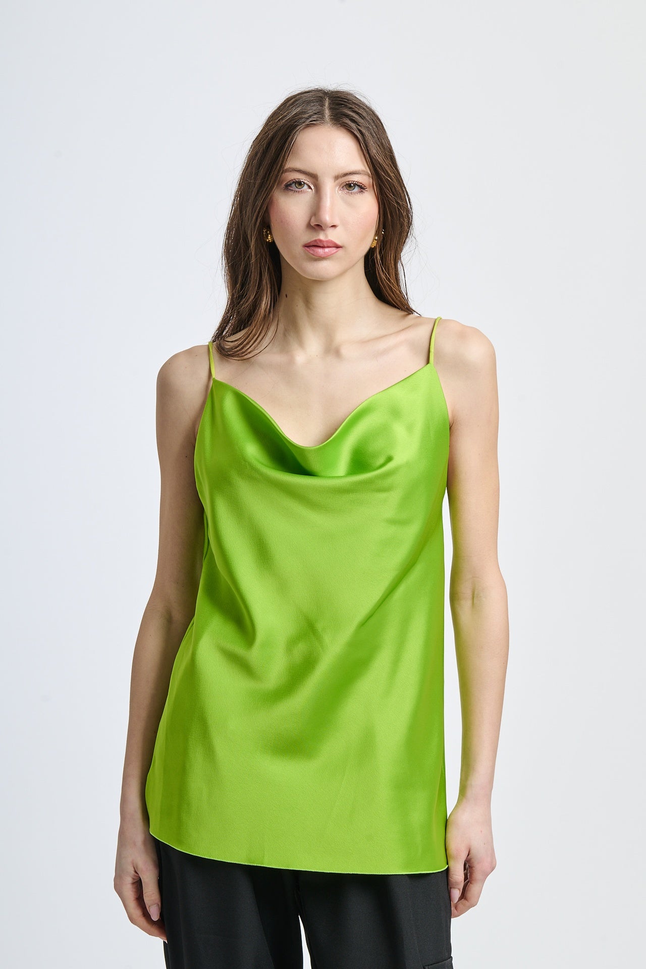 Canotta verde mela in seta concollo drappato vivace