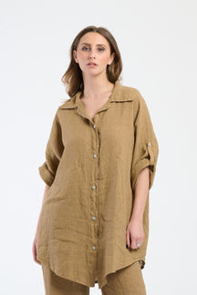 Camicia oversize color camello, calda e dal fascino elegante