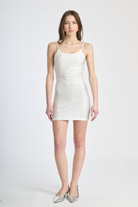 Vestito bianco aderente conlinea minimalista