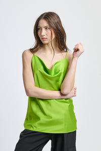 Top verde mela a spalline sottili dal colore rinfrescante