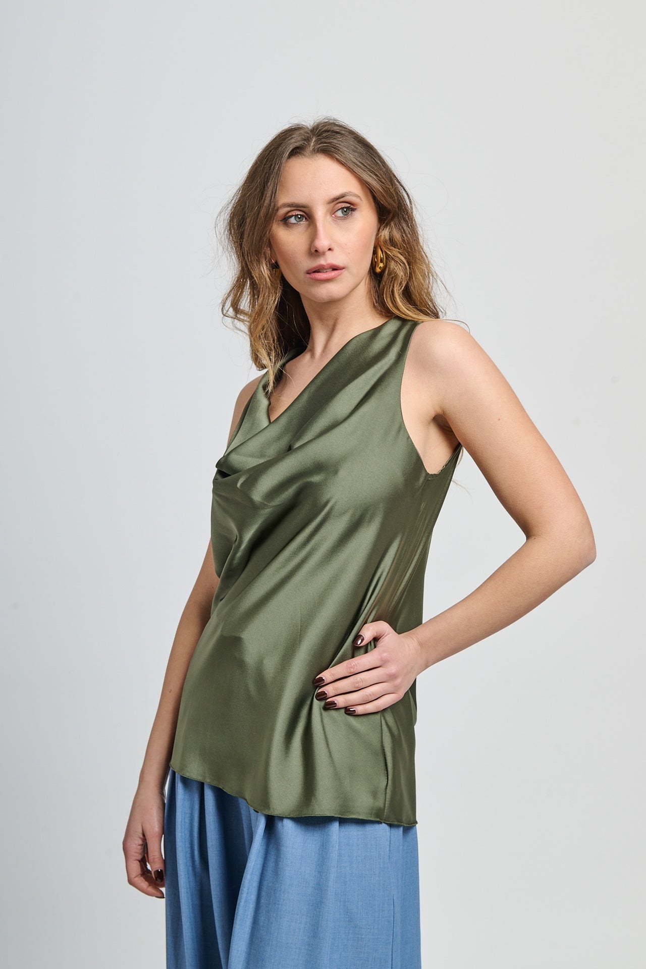 Canotta verde militare in tessuto opaco