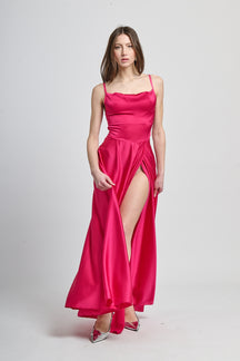 Abito da cerimonia fuxia con design 