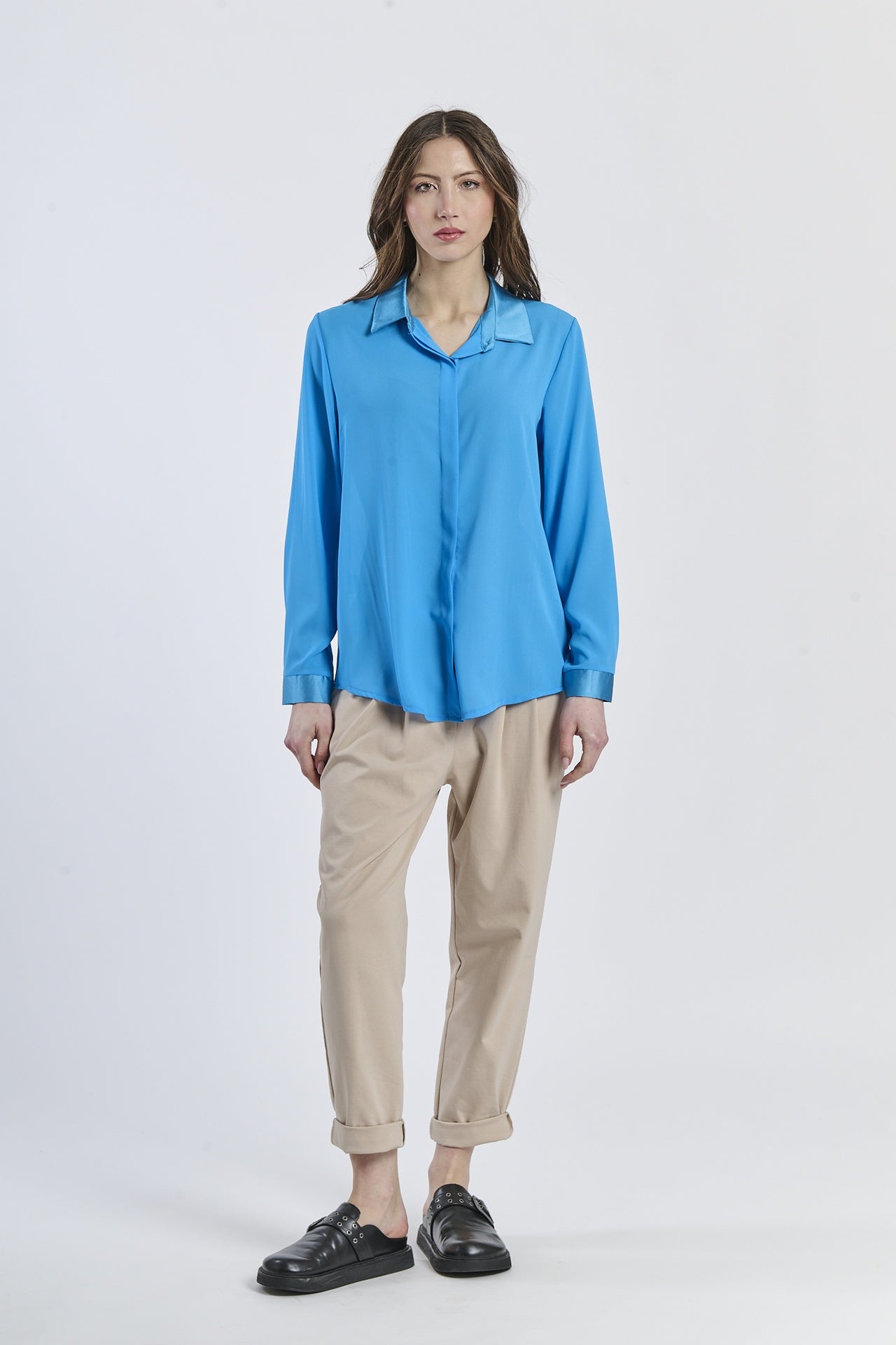 Camicia turchese oversize con colletto, rinfrescante e azzurra